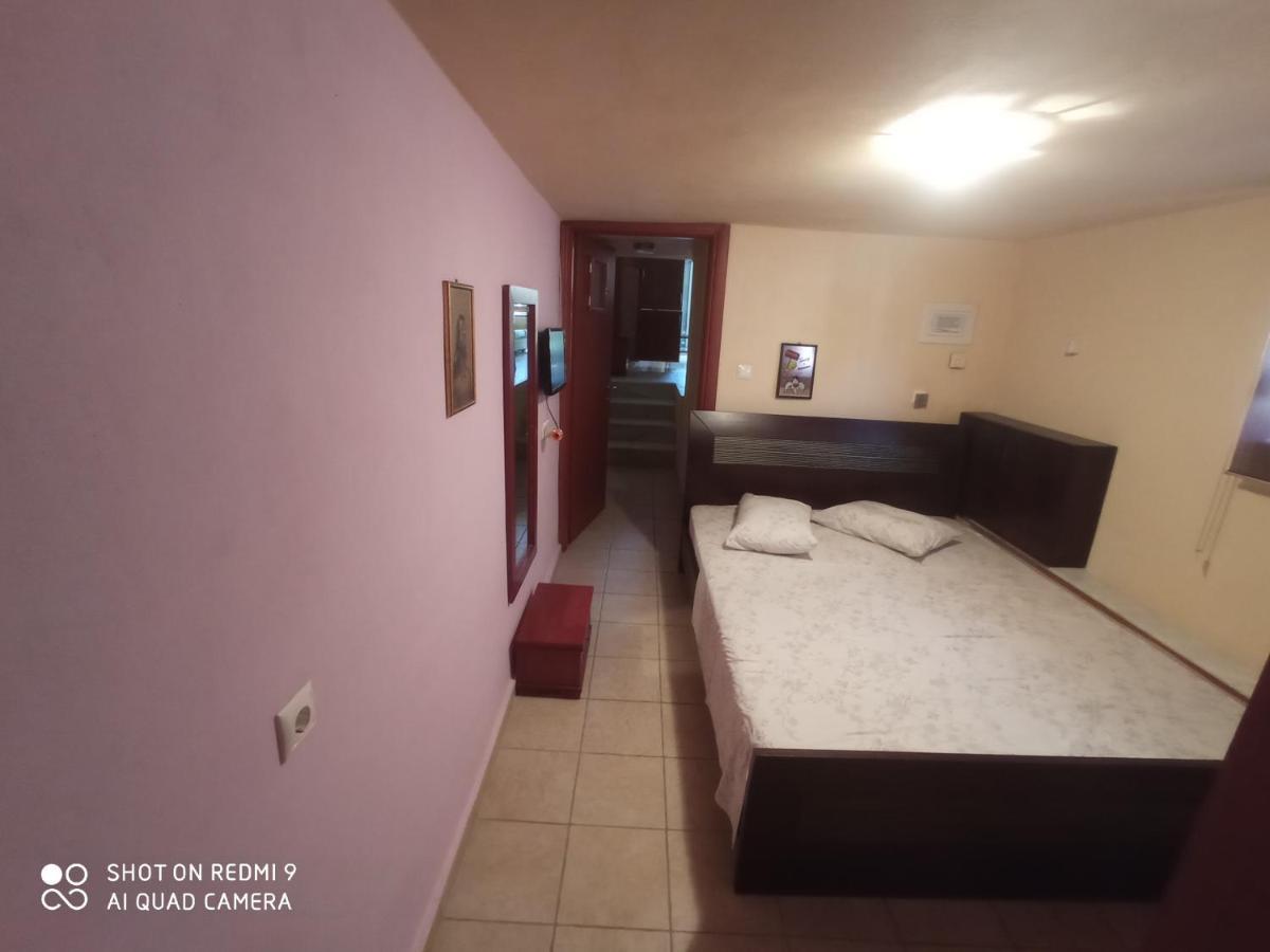 Maria Lux Apartments 볼로스 외부 사진