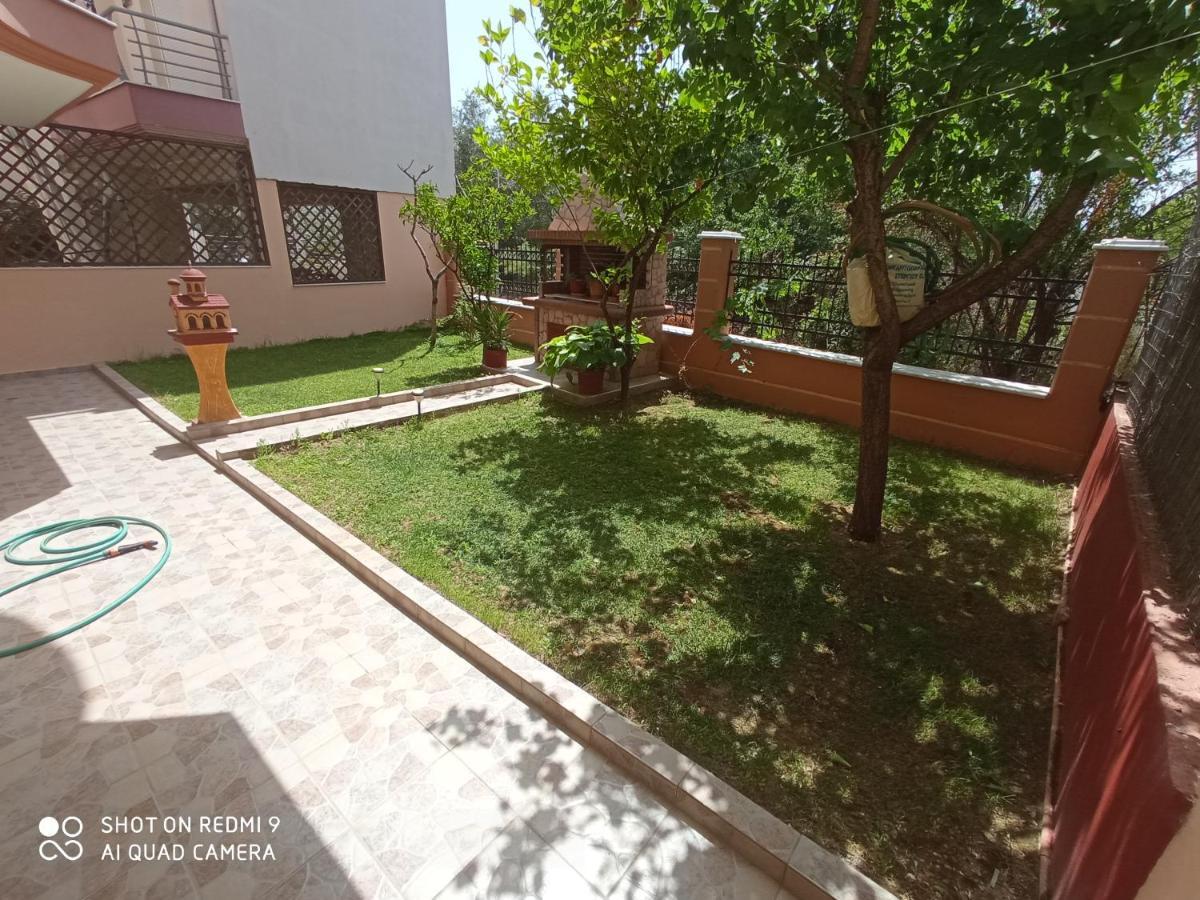 Maria Lux Apartments 볼로스 외부 사진