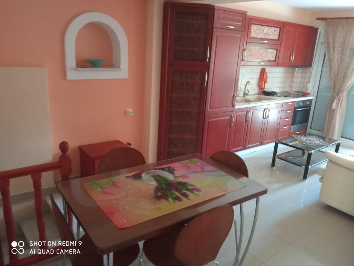 Maria Lux Apartments 볼로스 외부 사진