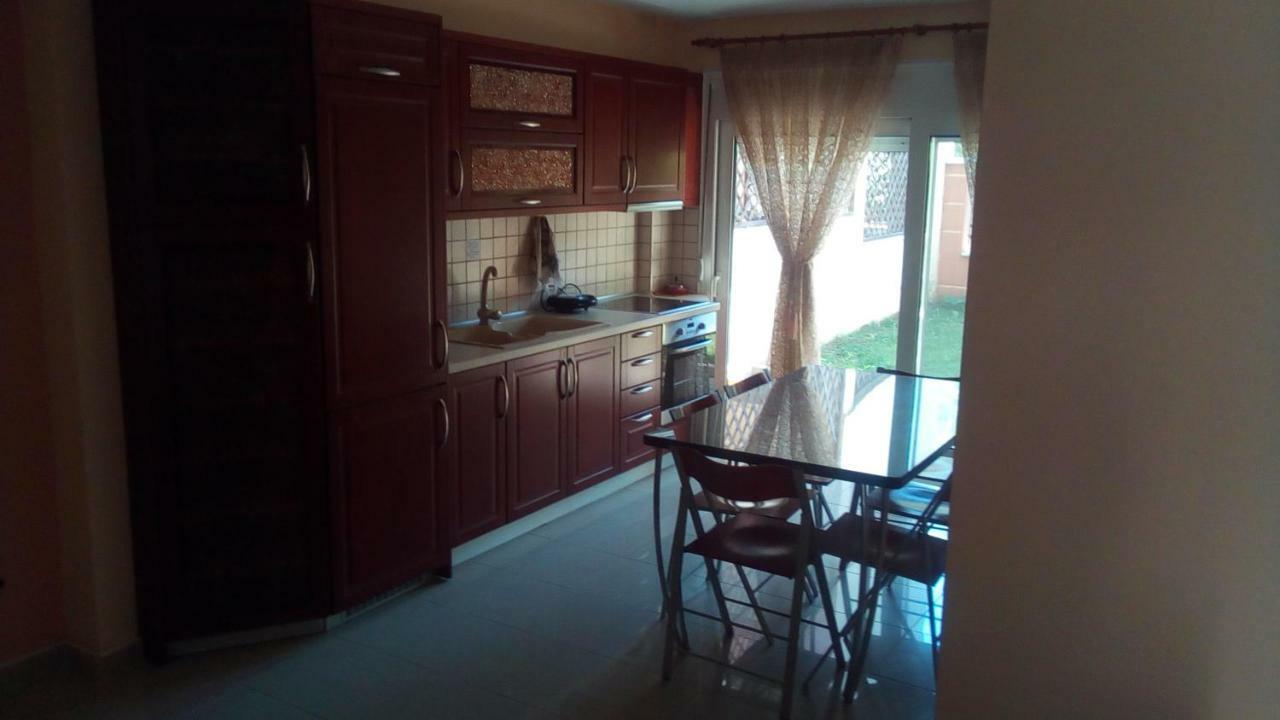 Maria Lux Apartments 볼로스 외부 사진